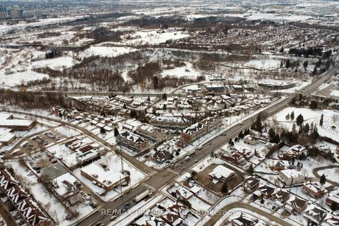 Photo 41 at C14 - 26 Bruce Street, East Woodbridge, Vaughan