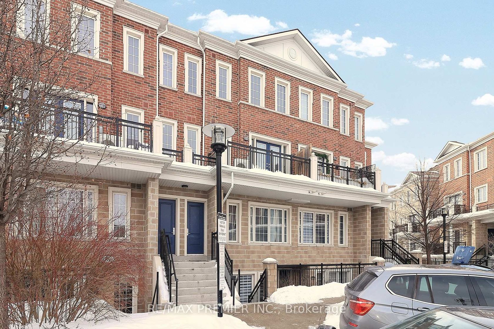 C14 - 26 Bruce Street, East Woodbridge, Vaughan by Loree Meneguzzi Real Estate C14 - 26 Bruce Street, East Woodbridge, Vaughan