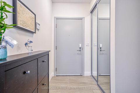 Photo 1 at 711 - 396 Highway 7 Road E, Doncrest, Richmond Hill