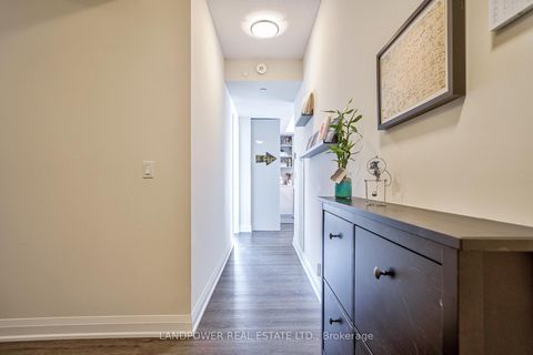 Photo 3 at 711 - 396 Highway 7 Road E, Doncrest, Richmond Hill