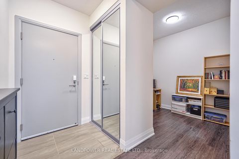 Photo 4 at 711 - 396 Highway 7 Road E, Doncrest, Richmond Hill