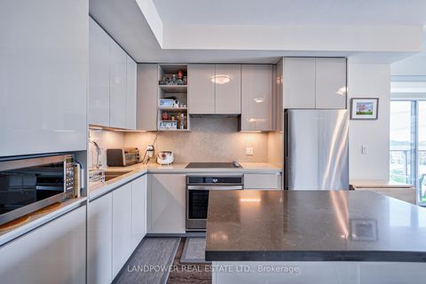 Photo 13 at 711 - 396 Highway 7 Road E, Doncrest, Richmond Hill