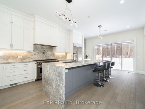 Photo 9 at 121 Milky Way Drive, Observatory, Richmond Hill