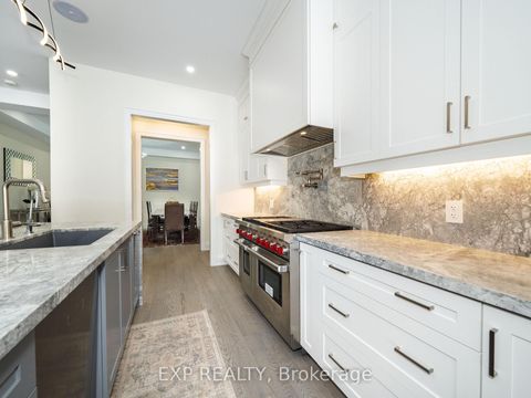 Photo 12 at 121 Milky Way Drive, Observatory, Richmond Hill