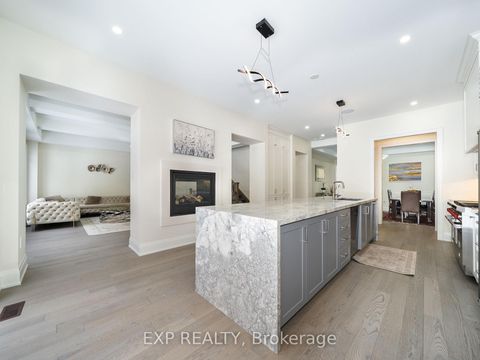 Photo 13 at 121 Milky Way Drive, Observatory, Richmond Hill