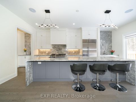 Photo 15 at 121 Milky Way Drive, Observatory, Richmond Hill