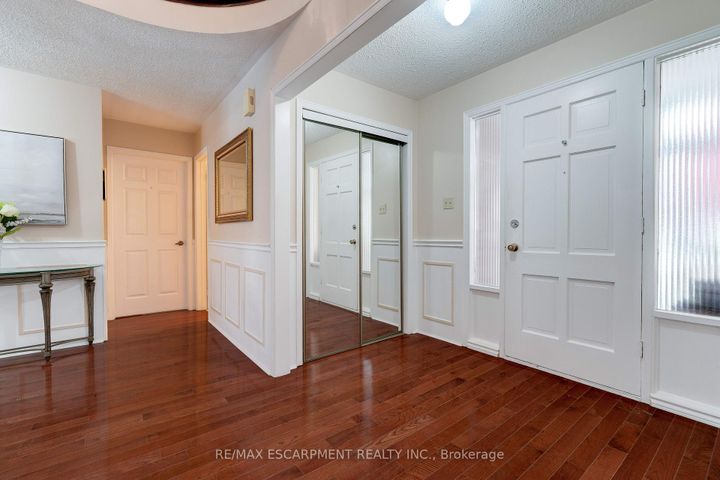 Photo 12 at 1151 Manor Road, GA Glen Abbey, Oakville