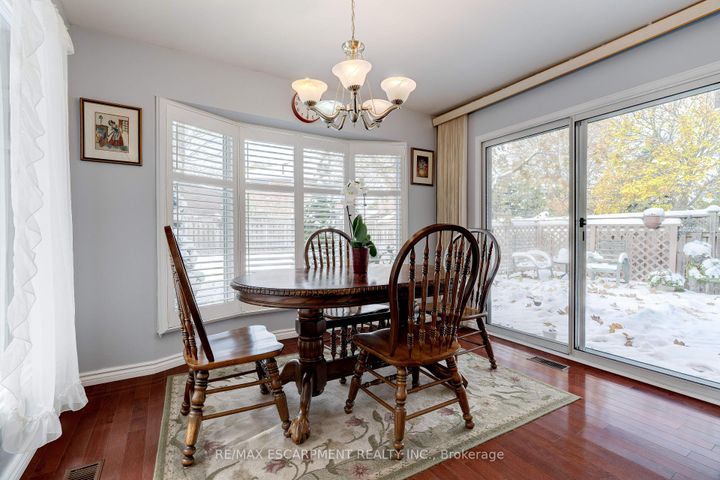 Photo 14 at 1151 Manor Road, GA Glen Abbey, Oakville