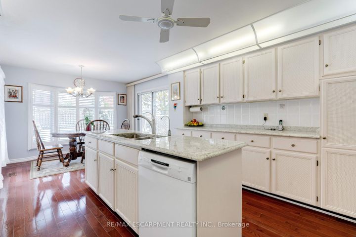 Photo 19 at 1151 Manor Road, GA Glen Abbey, Oakville