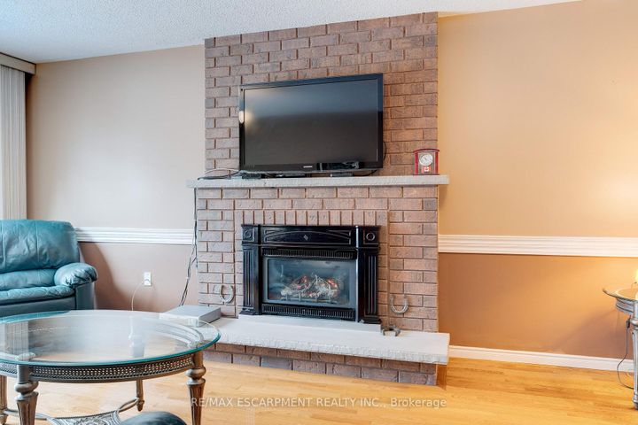 Photo 25 at 1151 Manor Road, GA Glen Abbey, Oakville