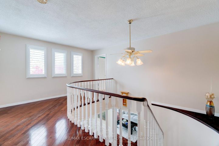 Photo 26 at 1151 Manor Road, GA Glen Abbey, Oakville