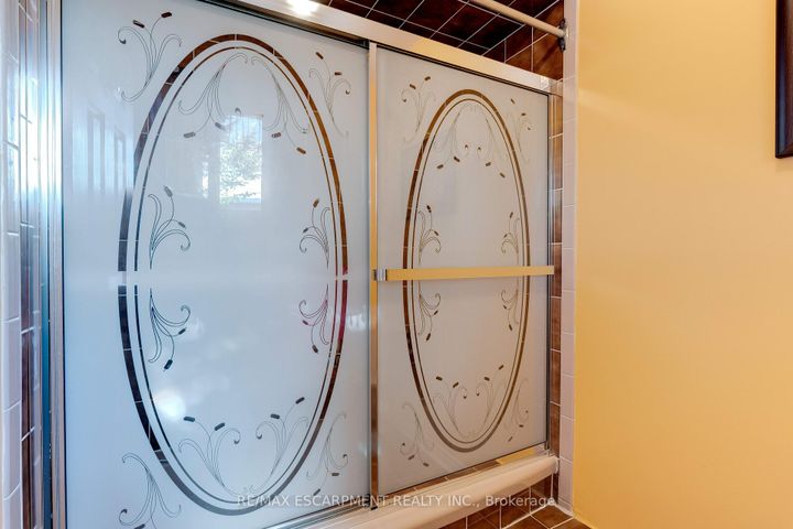 Photo 41 at 1151 Manor Road, GA Glen Abbey, Oakville