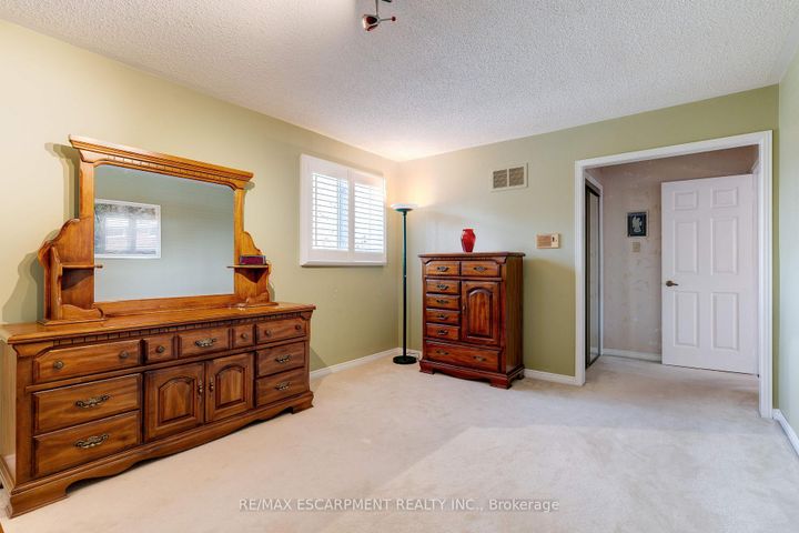 Photo 42 at 1151 Manor Road, GA Glen Abbey, Oakville