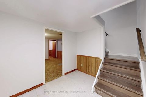 Photo 30 at 43 Triangle Villas Drive, Steeles, Toronto