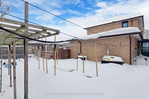 Photo 43 at 43 Triangle Villas Drive, Steeles, Toronto