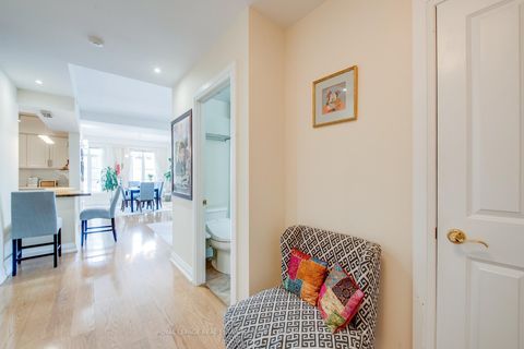 Photo 2 at 401 - 21 Shaftesbury Avenue, Moore Park, Toronto