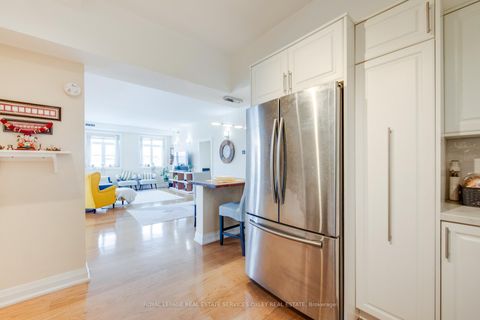 Photo 14 at 401 - 21 Shaftesbury Avenue, Moore Park, Toronto