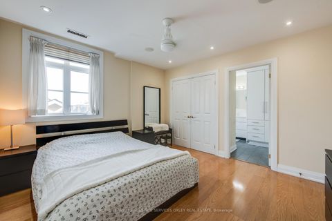 Photo 15 at 401 - 21 Shaftesbury Avenue, Moore Park, Toronto