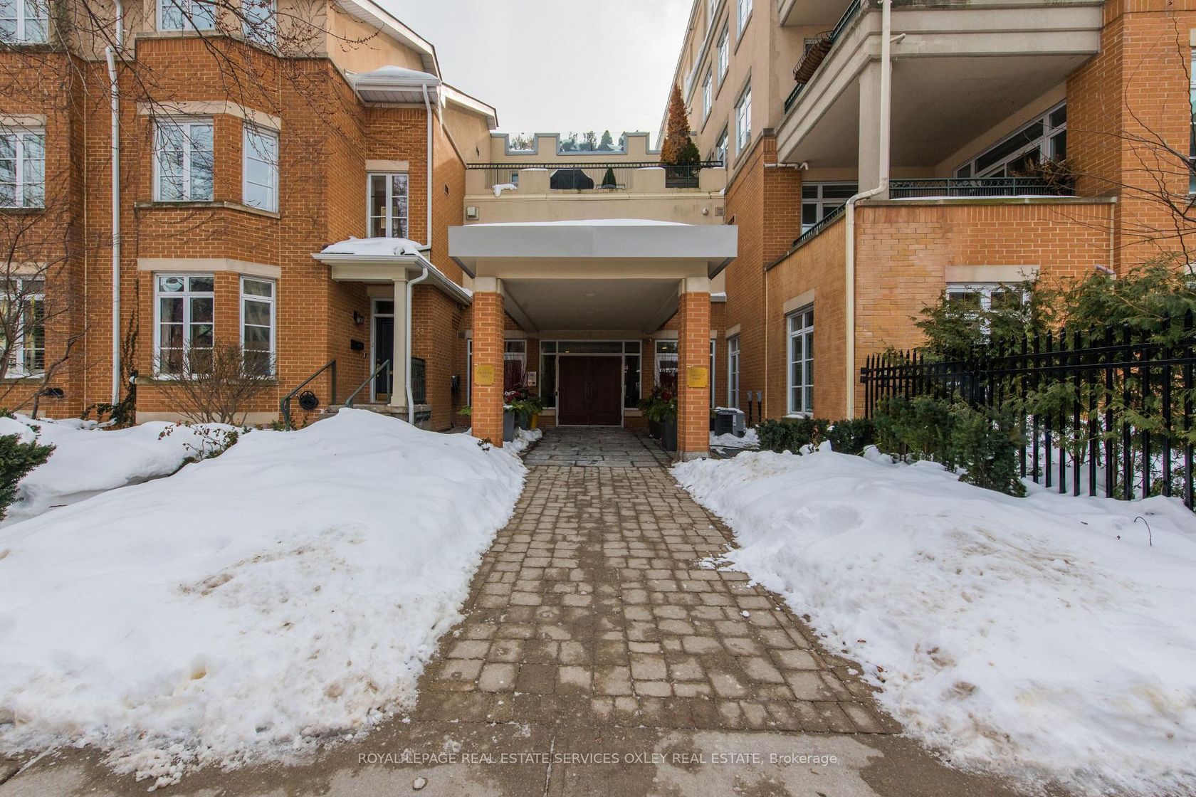 401 - 21 Shaftesbury Avenue, Moore Park, Toronto 