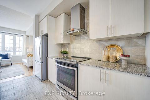 Photo 17 at 10616 Bathurst Street, Patterson, Vaughan