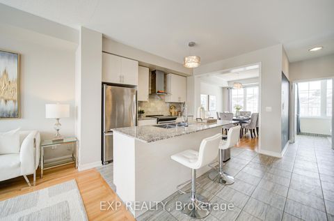Photo 18 at 10616 Bathurst Street, Patterson, Vaughan