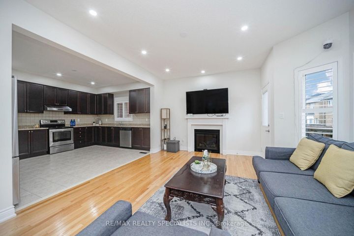 Photo 16 at 227 Valleyway Drive, Credit Valley, Brampton