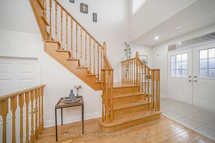 Photo 20 at 227 Valleyway Drive, Credit Valley, Brampton