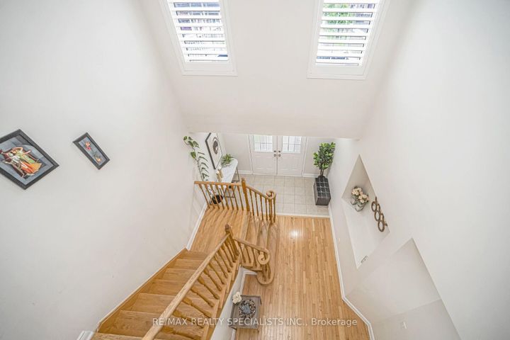 Photo 22 at 227 Valleyway Drive, Credit Valley, Brampton