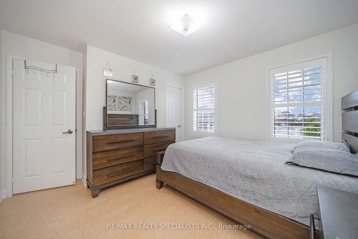 Photo 27 at 227 Valleyway Drive, Credit Valley, Brampton