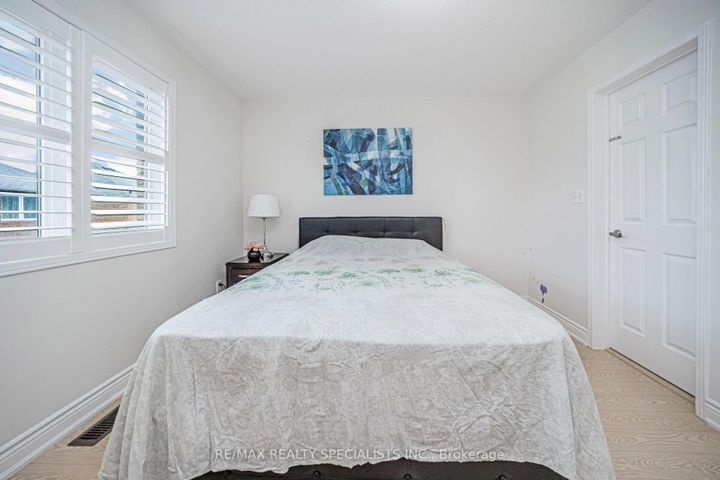 Photo 31 at 227 Valleyway Drive, Credit Valley, Brampton