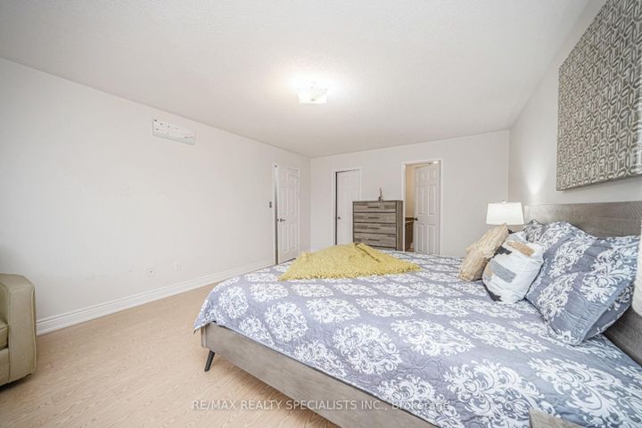 Photo 33 at 227 Valleyway Drive, Credit Valley, Brampton