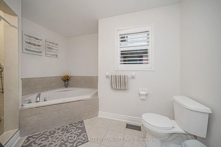 Photo 35 at 227 Valleyway Drive, Credit Valley, Brampton