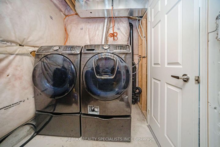 Photo 44 at 227 Valleyway Drive, Credit Valley, Brampton