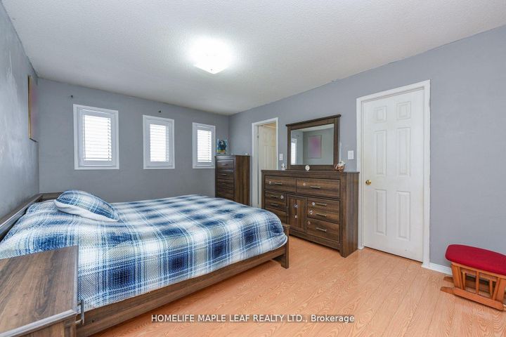 Photo 24 at 100 Alaskan Summit Court W, Wellington, Brampton