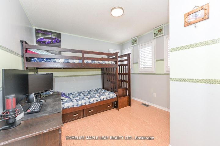 Photo 30 at 100 Alaskan Summit Court W, Wellington, Brampton