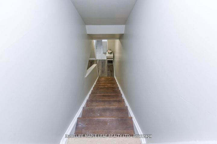 Photo 41 at 100 Alaskan Summit Court W, Wellington, Brampton