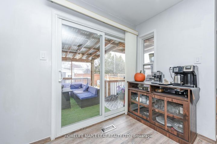 Photo 42 at 100 Alaskan Summit Court W, Wellington, Brampton