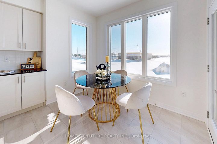 Photo 12 at 39 Timber Falls Drive, Northwest Brampton, Brampton