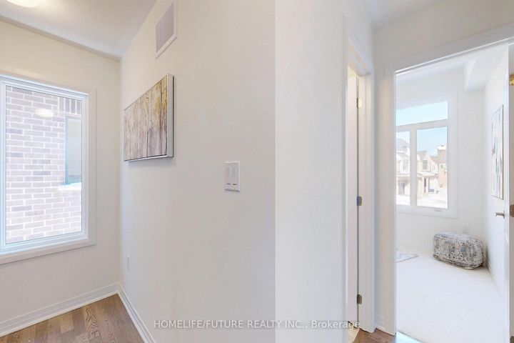 Photo 19 at 39 Timber Falls Drive, Northwest Brampton, Brampton