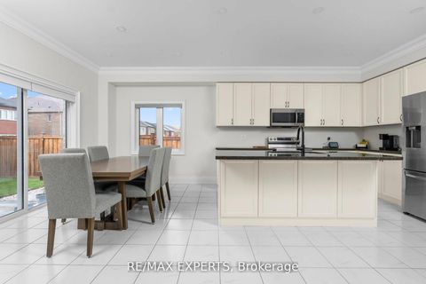 Photo 12 at 1430 Farrow Crescent, Alcona, Innisfil