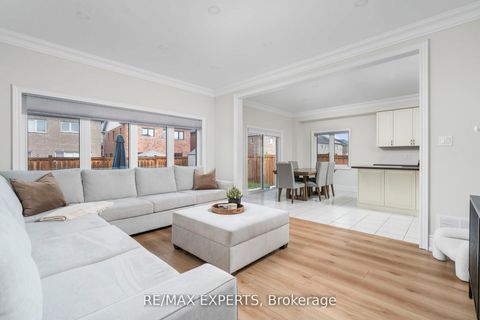 Photo 15 at 1430 Farrow Crescent, Alcona, Innisfil