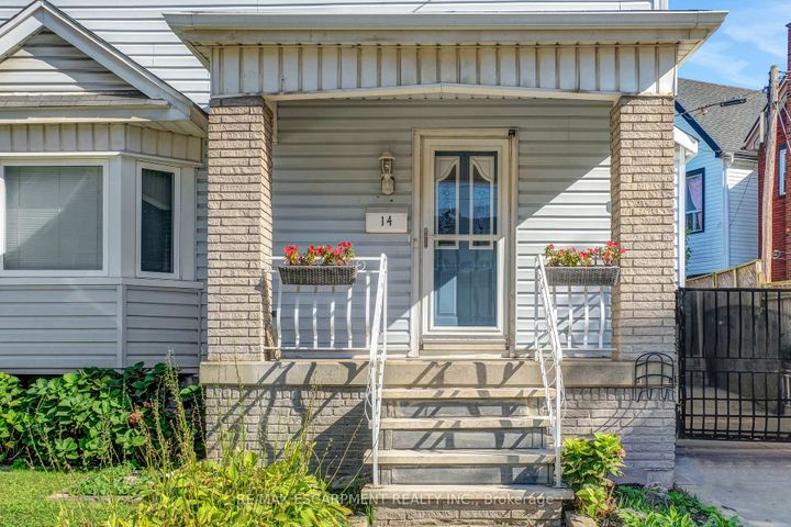 Photo 4 at 14 Niagara Street, Industrial Sector, Hamilton