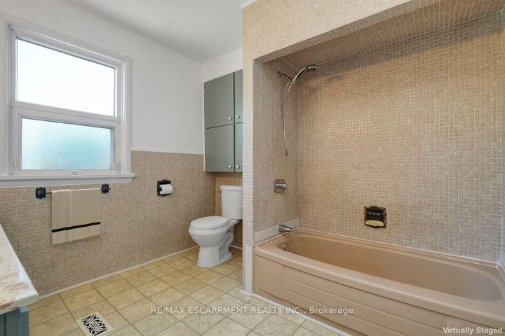 Photo 18 at 14 Niagara Street, Industrial Sector, Hamilton