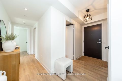 Photo 3 at 2009 - 1461 Lawrence Avenue W, Amesbury, Toronto