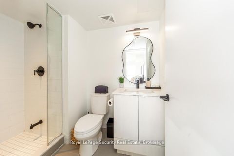 Photo 10 at 2009 - 1461 Lawrence Avenue W, Amesbury, Toronto