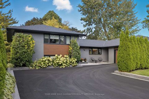 Photo 1 at 48 Royal Road, Aurora Village, Aurora