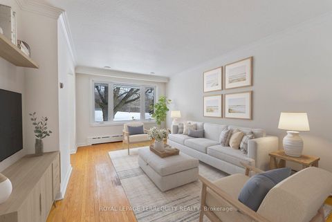 Photo 5 at 6 Peacham Crescent, CFB, Toronto