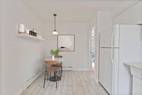 Photo 8 at 6 Peacham Crescent, CFB, Toronto