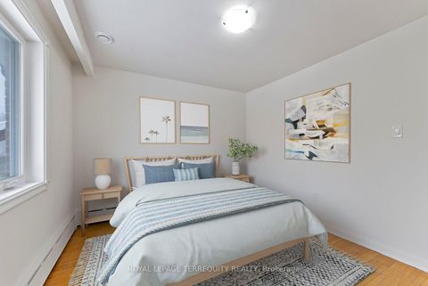 Photo 15 at 6 Peacham Crescent, CFB, Toronto