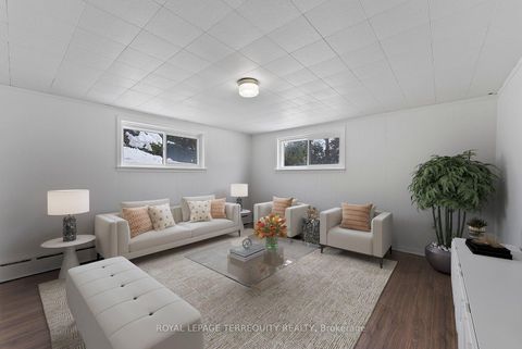 Photo 26 at 6 Peacham Crescent, CFB, Toronto